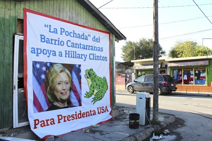 Reynosa.- Los residentes de un popular y céntrico barrio de esta ciudad colocaron una manta donde dan testimonio de su apoyo a la candidatura de Hillary Clinton a la Presidencia de los Estados Unidos.