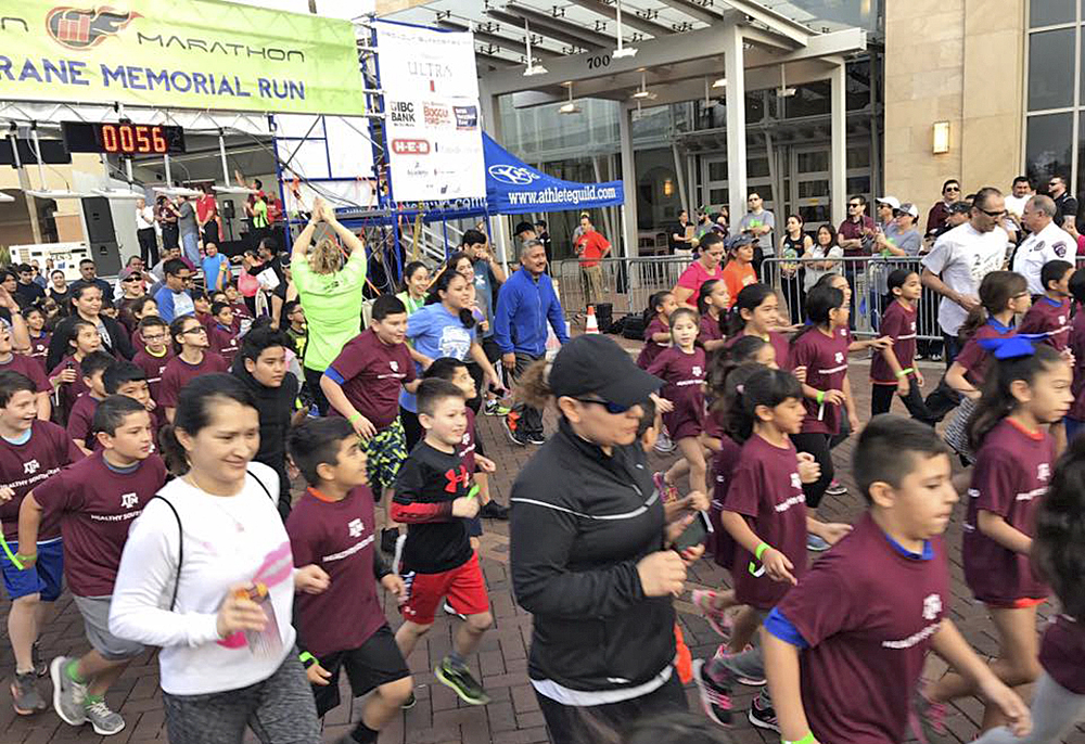 Padres e hijos recorrieron la última milla, juntos, en el maratón infantil