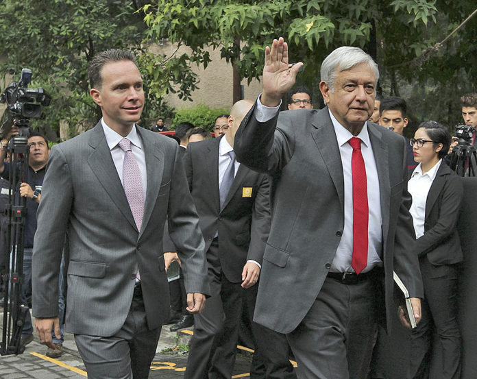 López Obrador se reúne con gobernadores