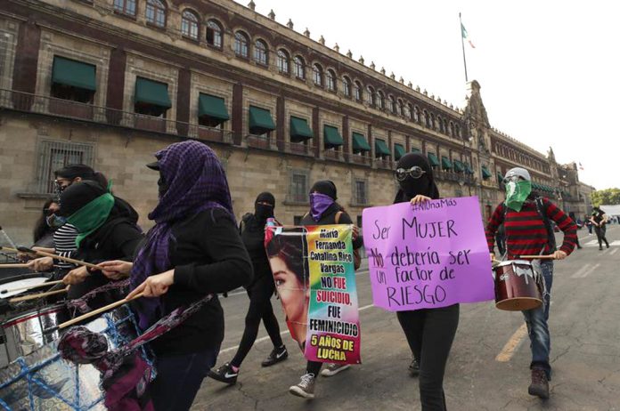 Mujeres14e60e573a4f9fe0ffb96c5e583w