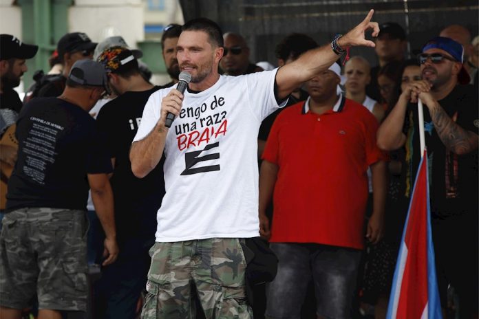 Julian Gil
