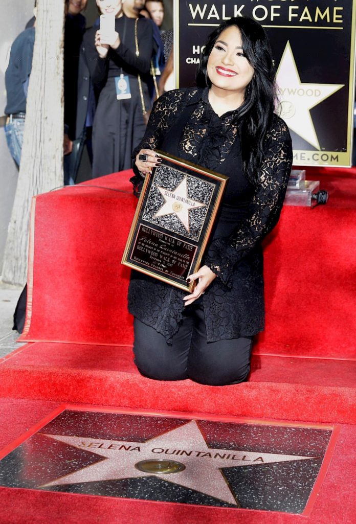 Selena 4