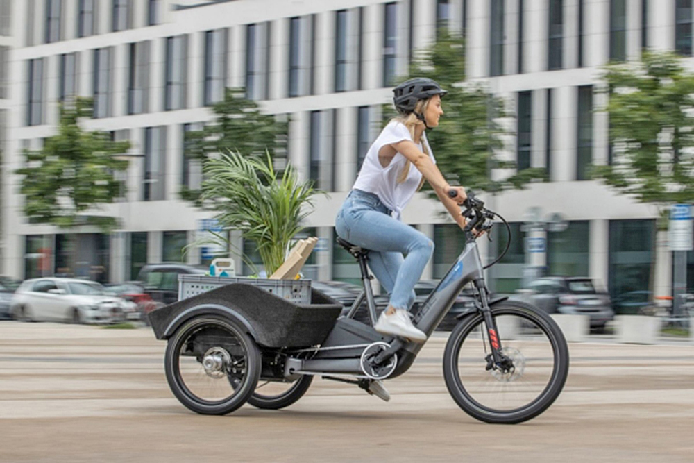 BMW y Cube lanzan el triciclo para adultos, eléctrico y con capacidad de  carga