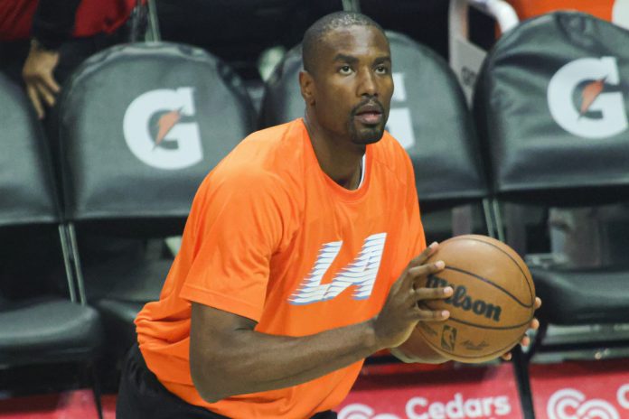 Serge Ibaka se va a los Milwaukee Bucks, según ESPN y The Athletic