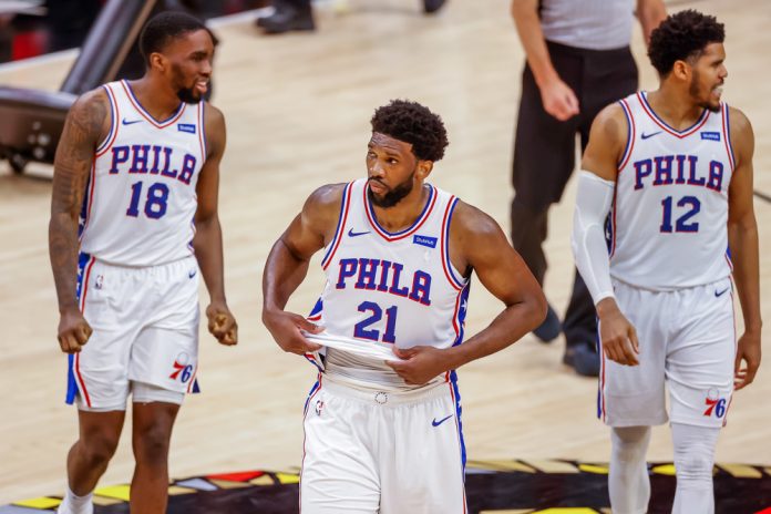 121-106: Embiid y Harden siguen invictos y Bulls suman 5 derrotas seguidas