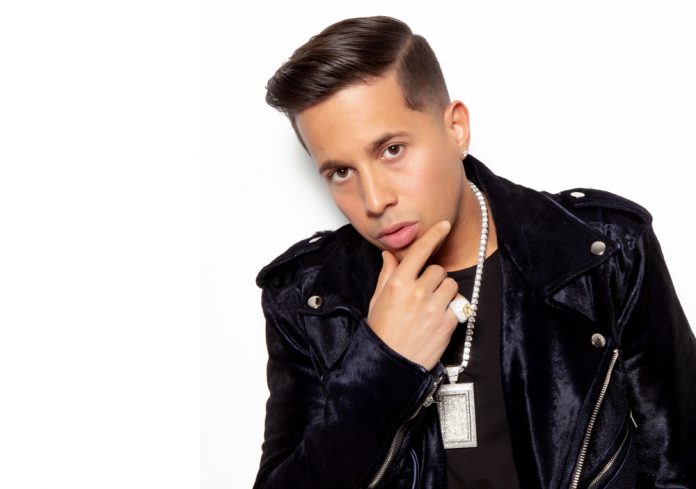 De La Ghetto apuesta por el reguetón alegre con "Loco por perrearte"