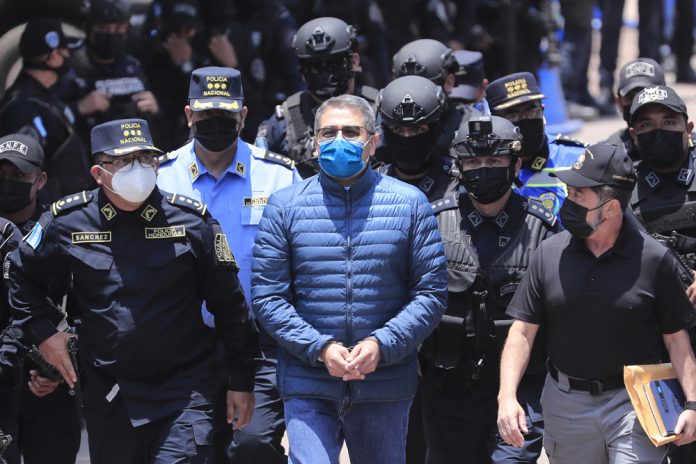 Se inicia la extradición a EE.UU. del expresidente hondureño Hernández