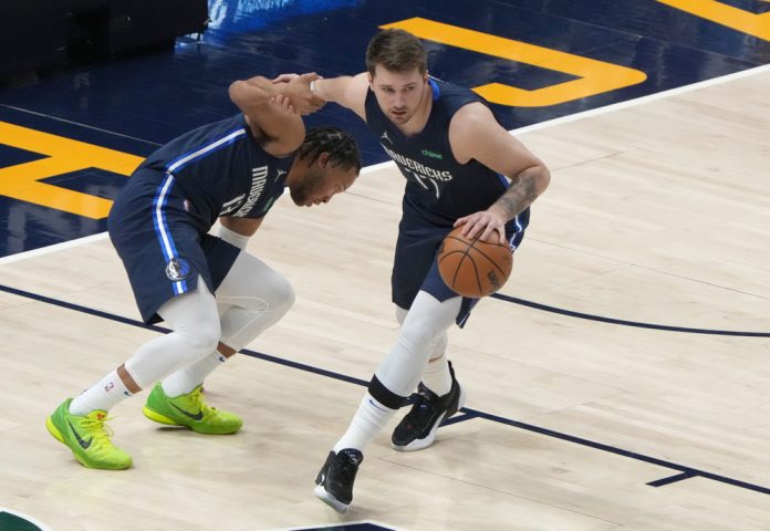 102-77. Doncic, un ciclón