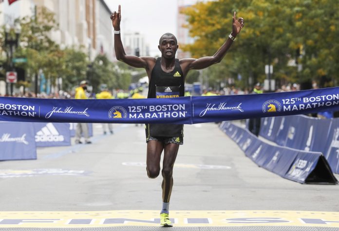 La Maratón anual más antigua del mundo vuelve a iluminar el Día de Patriotas