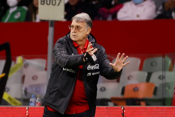 Martino no descarta que más figuras jóvenes vayan con México al Mundial