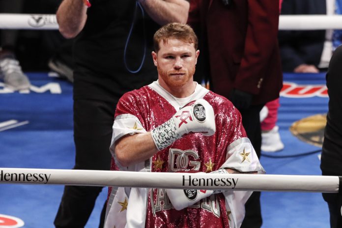 'Canelo' Álvarez advierte que buscará una revancha con el ruso Dmitry Bivol