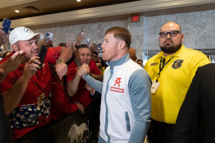 'Canelo' Álvarez comienza ante Bivol una nueva etapa en su carrera