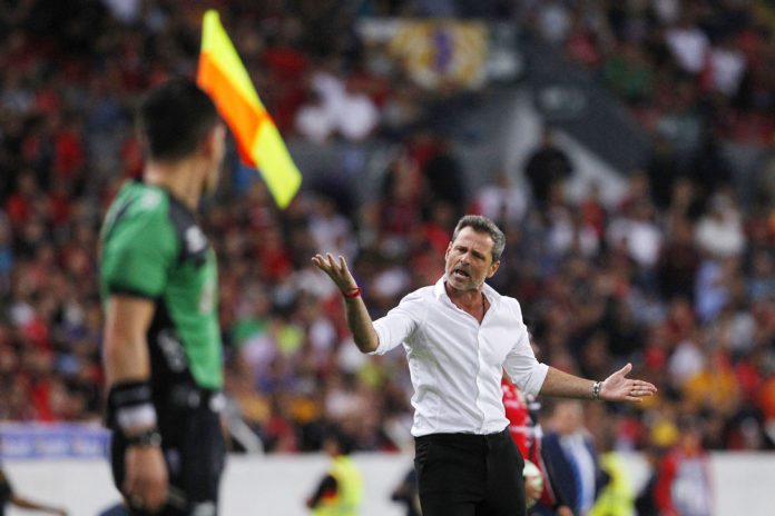 El argentino Diego Cocca y la promesa al campeÛn Atlas