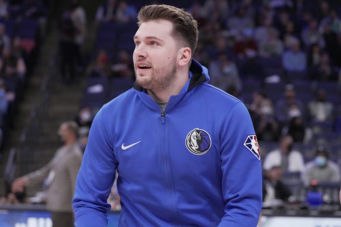 111-101. Los triples de los Mavericks y un mal día de Paul condenan a los Suns