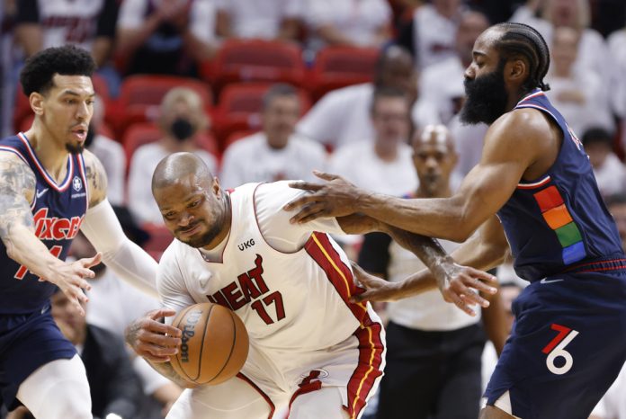 116-108: Los Sixers sonríen con Embiid y Harden y empatan 2-2 contra los Heat