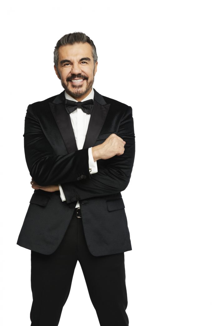 TelevisaUnivision apuesta por un "late-night tropicalizado" con Adrián Uribe