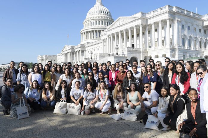 México urge a EEUU a dar la ciudadanía a los "soñadores" del programa DACA