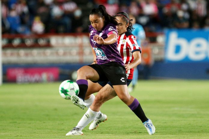 Charlyn Corral fuera de la lista de MÈxico para el Campeonato Concacaf W