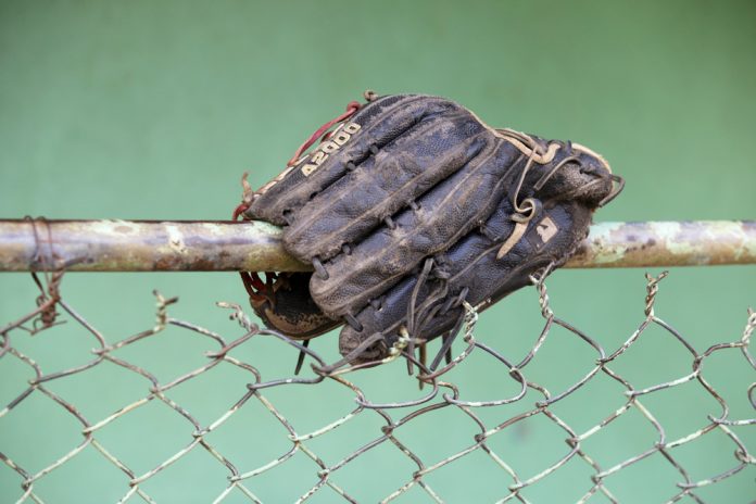 Dos peloteros cubanos abandonan el equipo nacional en un viaje a MÈxico