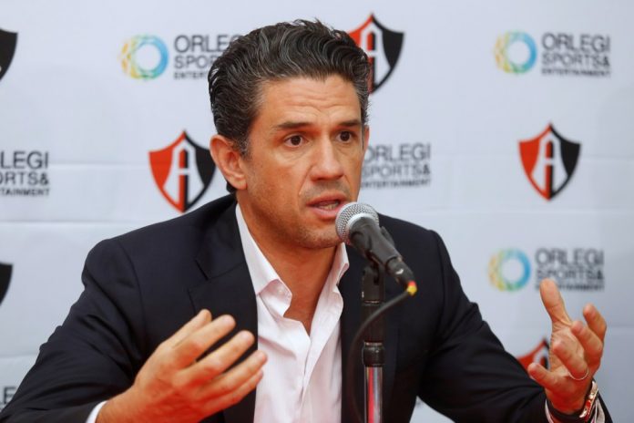 El nuevo propietario del Sporting, Alejandro Irarragorri, visita Mareo