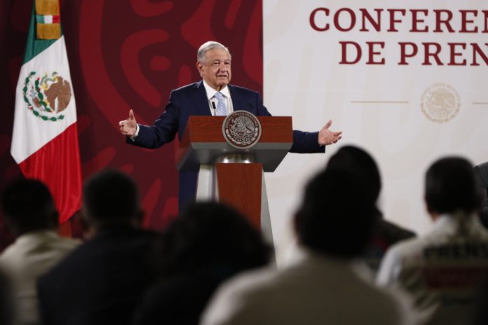México denuncia intereses "políticos" en consulta de energía de EEUU y Canadá
