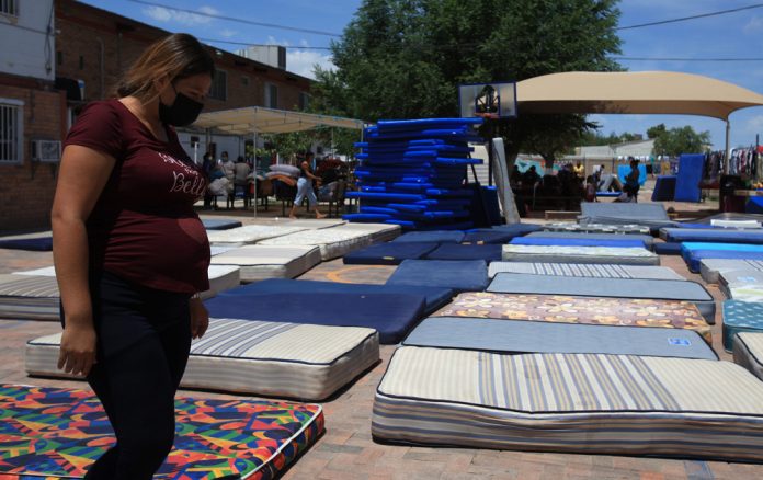 Migrantes viven con esperanza y alegría la eliminación de "Quédate en México"