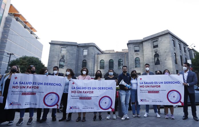 ONG denuncian que derecho a la salud en México se incumple por desabasto