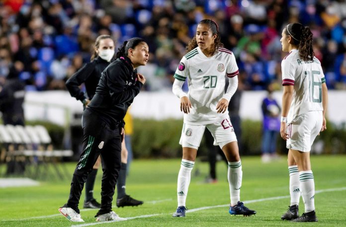 MÛnica Vergara cree tener una selecciÛn mexicana de nivel nunca antes visto