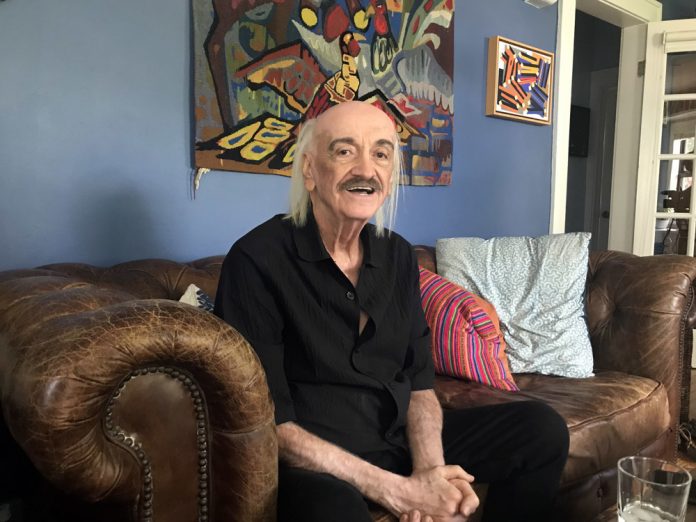 El veterano actor cubano Rubén Rabasa imparte "Rubenologia" desde un teatro