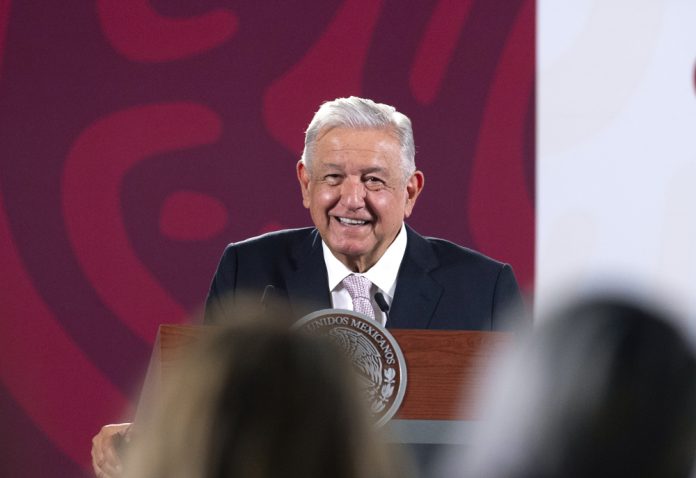 Presidente de México tacha de