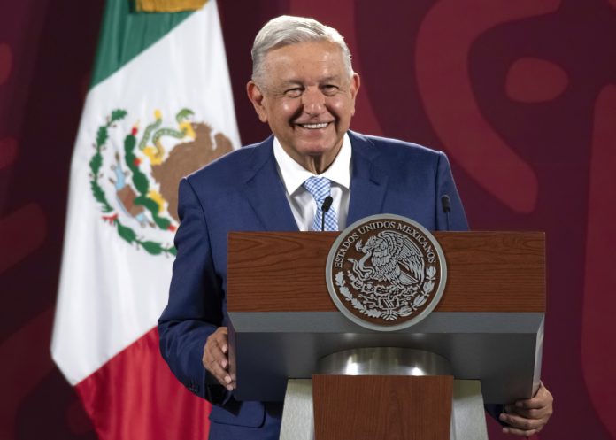 López Obrador pedirá a Biden una política migratoria "atrevida"