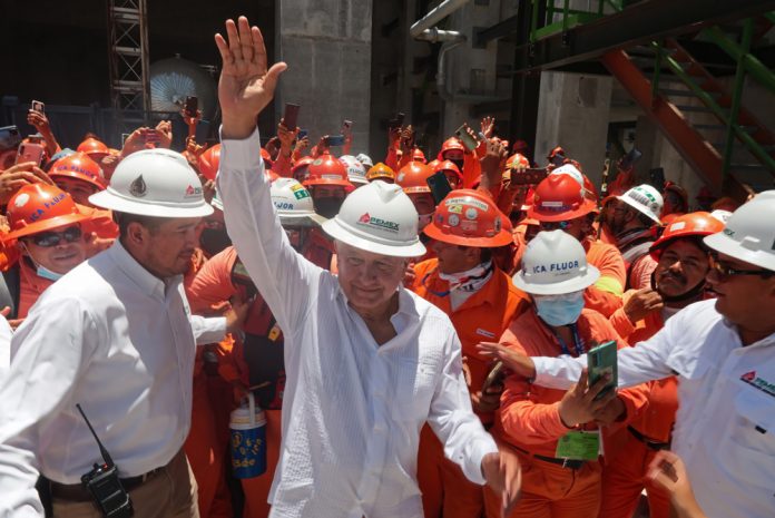 Pemex y CFE invertirán 11.718 millones de dólares en proyectos de energía