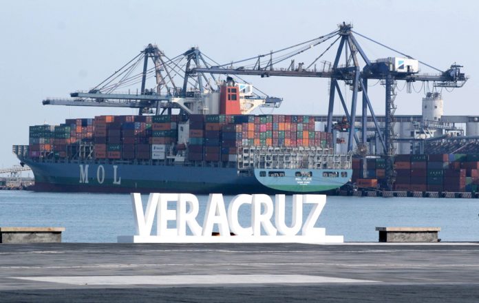 México registra déficit comercial de 3.957 millones de dólares en junio