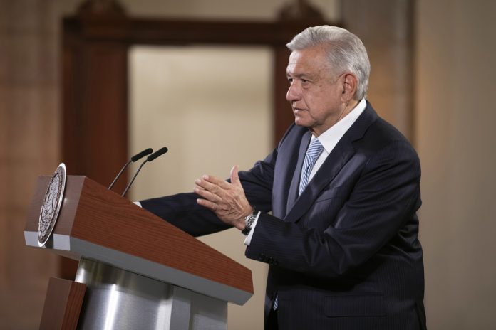 López Obrador celebra el final del programa "Quédate en México" de EE.UU.