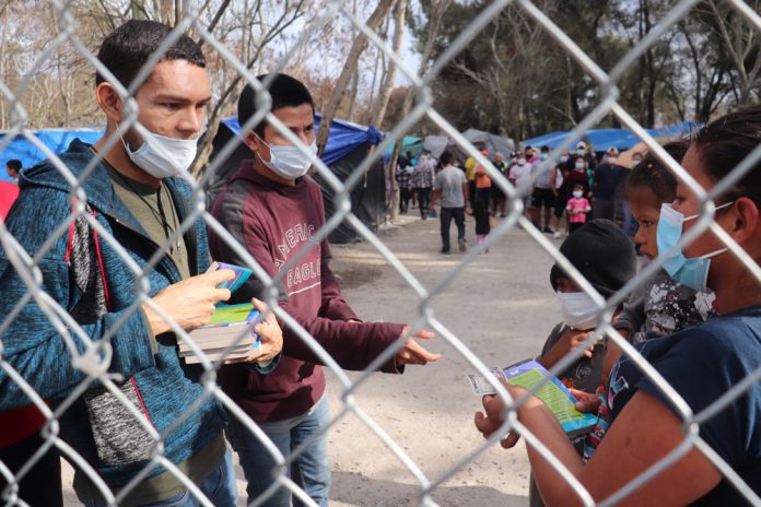 Urgen a demócratas a rechazar enmiendas antiinmigrantes en plan presupuestal
