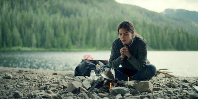 Melissa Barrera: 'Keep Breathing' va de sobrevivir a tus propios pensamientos