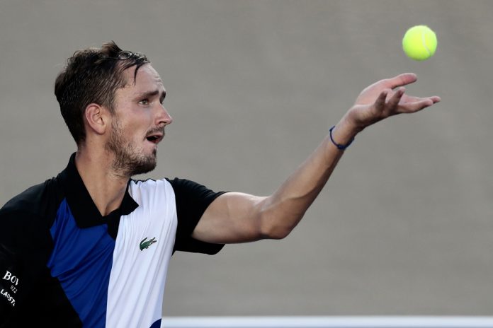 Medvedev vence a Berankis y accede a la semifinal en Los Cabos