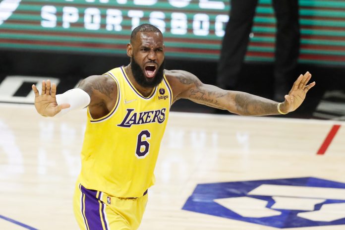 LeBron James renueva con los Lakers por dos aÒos y 97.1 millones de dÛlares