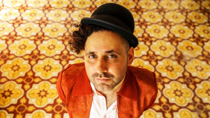 Eduardo Cabra ve "un antes y un después" sus 47 nominaciones a Grammy Latinos