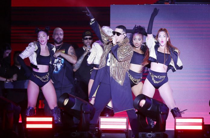 Daddy Yankee abarrota Canc˙n en el inicio de su ˙ltima gira