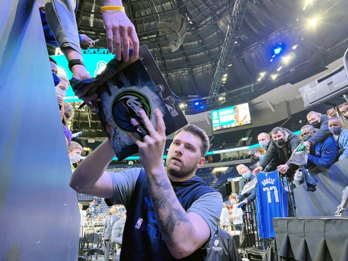 Bucks campeones y Doncic MVP: el pronÛstico de los m·nagers generales de la NBA