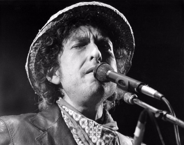 Bob Dylan desgrana 66 canciones en su nuevo libro sobre