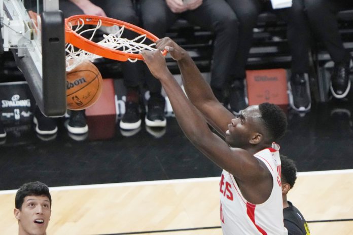 Jokic, sin piedad de los Lakers; Giannis vence a Durant y Lillard se lesiona