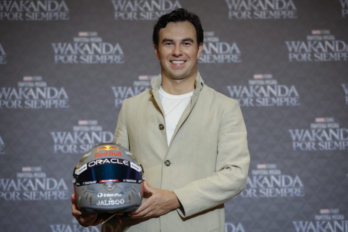 Sergio Pérez correrá el GP de Brasil con casco de "Pantera negra"
