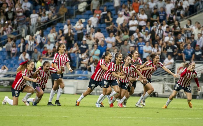 El AmÈrica del espaÒol Villacampa abre semifinales el viernes ante las Chivas
