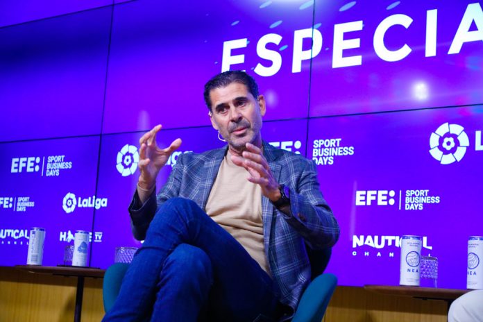 Fernando Hierro designa al serbio Paunovic nuevo entrenador del Guadalajara