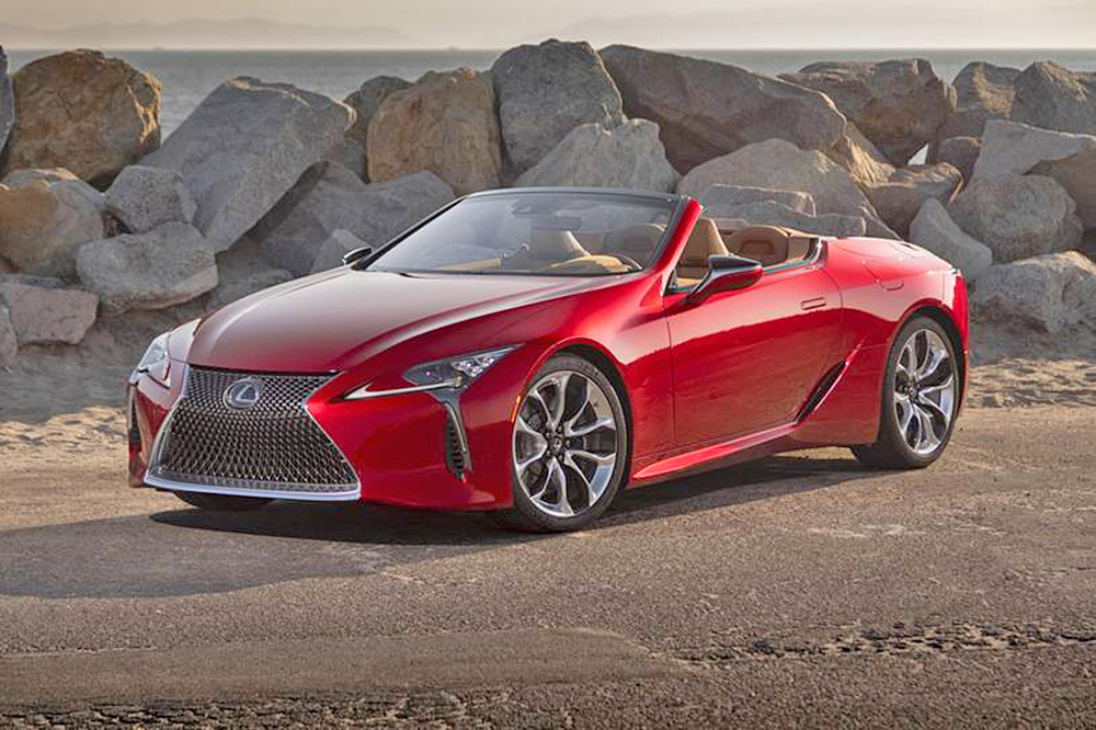 Lexus LC 500 convertible del 2023, una atractiva combinación de alto