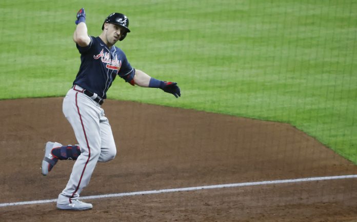 Los Medias Rojas acuerdan por una temporada con el jardinero Adam Duvall