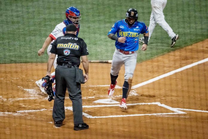 Venezuela muestra el poder anfitrión y vence a Panamá 5-2 en Serie del Caribe
