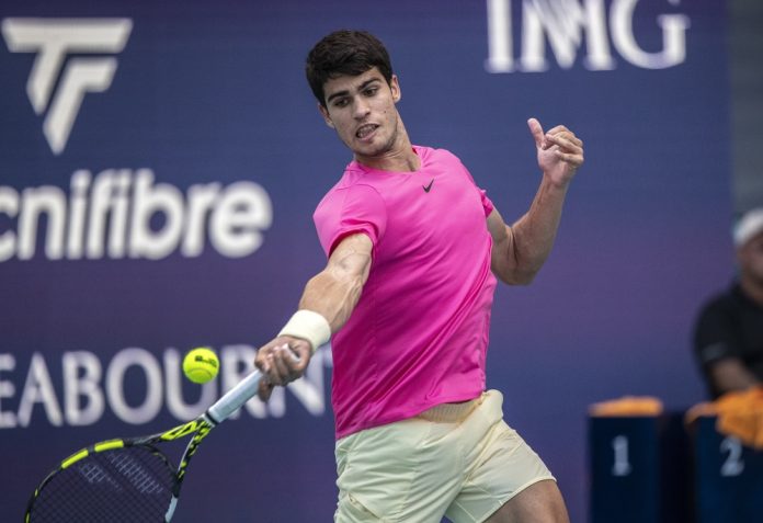 Alcaraz mantiene su alto nivel para eliminar a Paul y pasar a cuartos en Miami